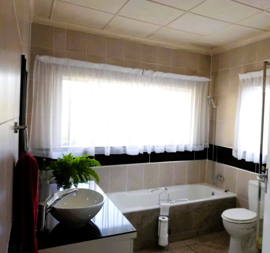 3 Bedroom Property for Sale in Deneysville Free State